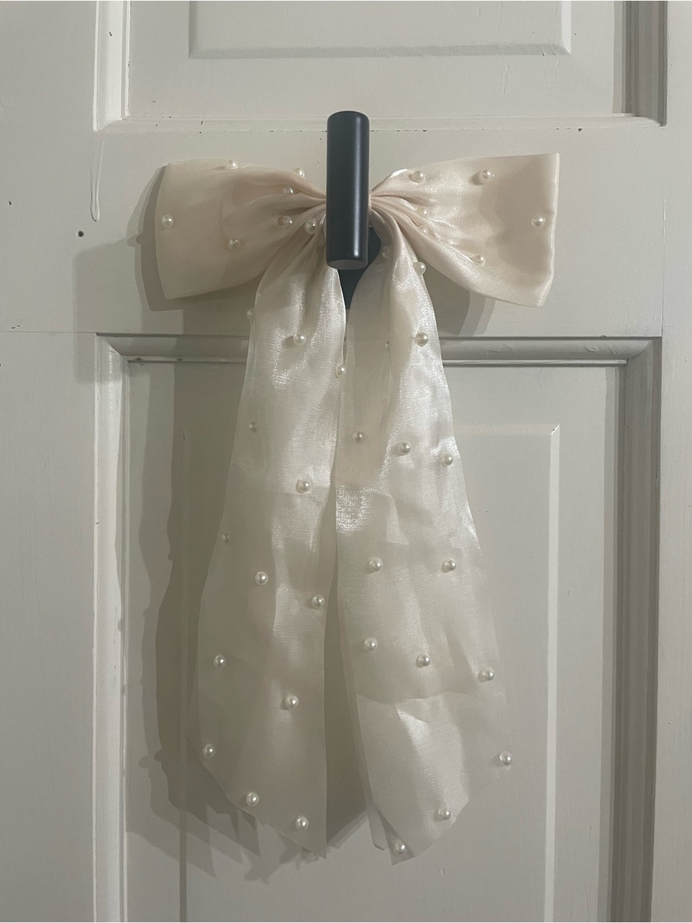 Pearl-Embellished Iridescent Ivory Bow Hair Clip